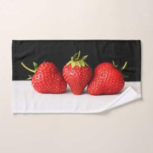 Fraises Sur Noir Sur Blanc Btcnm (Serviette à main)