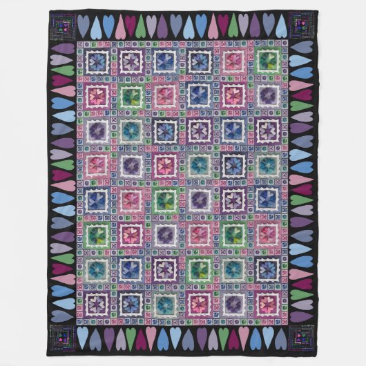 Framed Hearts Patchwork Fleece Blanket Deken (Voorkant)