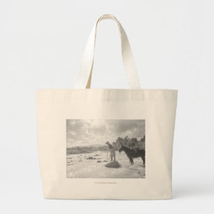 Frances Phelps Belden vliegt in de rivier Grote Tote Bag