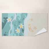 Frangipanis flottants sur la plage Vague Rencontre (Serviette de bain)