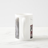 Frank mange à l'épicerie de Baltimore - tasse (Dos)