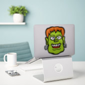 Frankenstein gezicht | Halloween monster Sticker (Laptop op bureau)