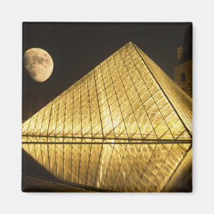 Frankrijk, Parijs, Het Louvre Museum, 's Nachts Magneet