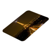 Frankrijk, Parijs. Nachtmaal uitzicht Eiffeltoren Magneet (Linkerzijde)