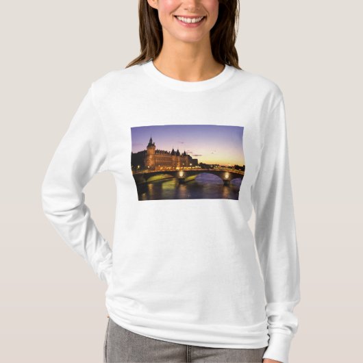 Frankrijk, Parijs, Seine en Conciergerie T-shirt (Voorkant)