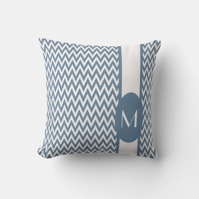 Frans Grijs Elegant Chevron Design met monogram Kussen (Voorkant)