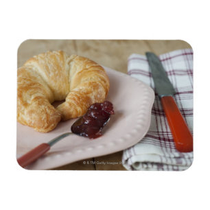 Frans ontbijt met croissant magneet