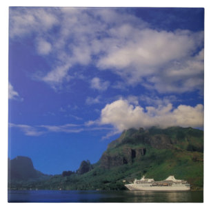 Frans-Polynesië, Moorea. Cooks Bay. Cruiseschip 3 Tegeltje