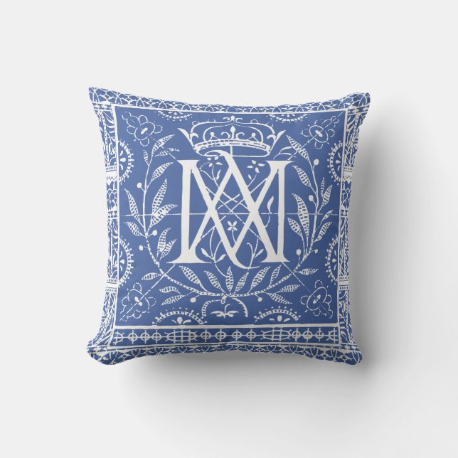 Frans Renaissance Pillow Monogram MA Kussen (Voorkant)