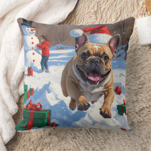 Franse Bulldog loopt in de sneeuw met kerstmuts Kussen