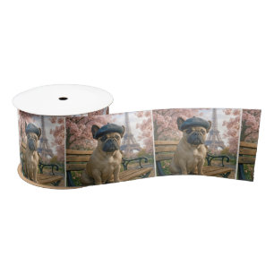 Franse Bulldog Op Een Parkbank in Parijs Lint