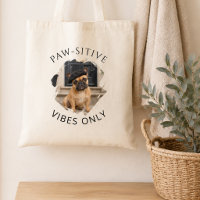 Franse Bulldog Paw-sitieve vibraties alleen hond f