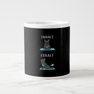 Franse Bulldog Yoga Inhale Exhale Funny Dog Gift . Extra Grote Beker