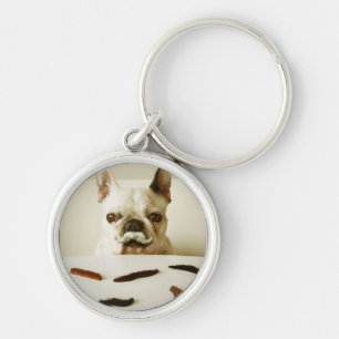 Franse hond met een snor sleutelhanger