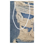Frayed Blue Jean Fabric Klein Cadeauzakje (Achterkant)