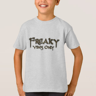 "Freaky Vibes Only"-dgn1 door Maaya Prints, Kinder T-shirt