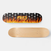 Fred skateboard feu et flammes design. (Horz)