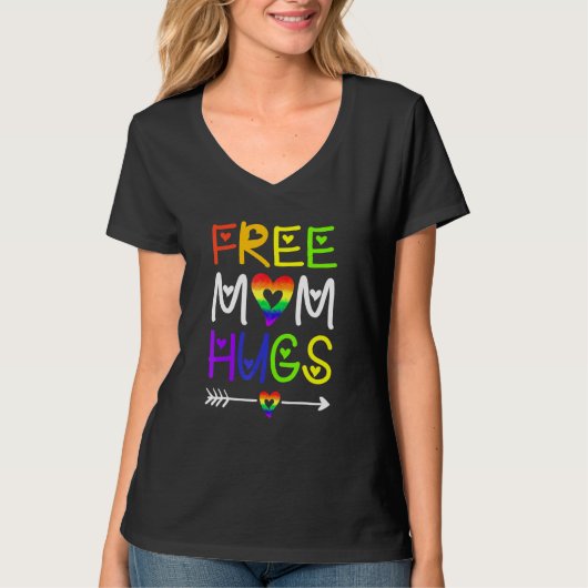 Free Ma Hugs Rainbow Heart Lgbt Pride Month _5 T-shirt (Voorkant)