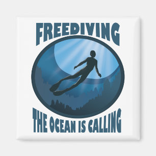 Freediving - de oceaan noemt onderwaterduiker magneet