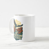 Freedom Flies Here Retro Eagle Artwork Koffiemok (Voorkant links)