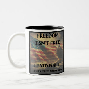 Freedom Is niet gratis Coffee Mok Army versie