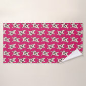 Frenchie crème mignon est prêt à jouer (Serviette de bain)