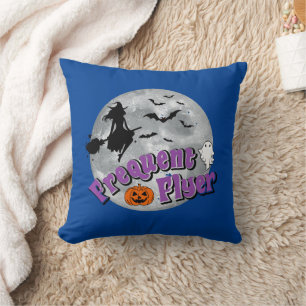 Frequent Flyer Halloween Heks Riding Broomstick Kussen