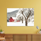 Fresh snow on red barn canvas afdruk (Insitu (Woonkamer))