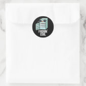 Fridgin Cool Funny Refkoelkast Pun Dark BG Ronde Sticker (Tas)