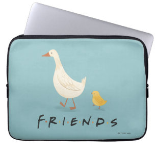 FRIENDS™   De kuiken en de eenden Laptop Sleeve