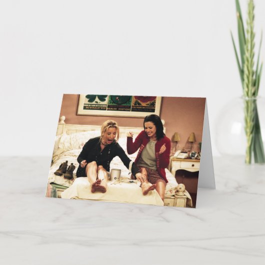 FRIENDS™ | Phoebe en Monica Waxing Legs Kaart (Voorkant)