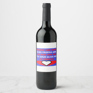 Friends themed colors red blue white design wijn etiket