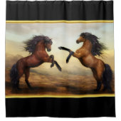 Friesian Draft Horses in een rotsbergdal Douchegordijn (Voorkant)