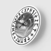 Frigg Rune Shield Ronde Klok (Hoek)