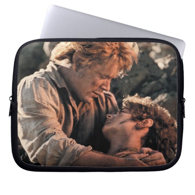 FRODO™ in de armen van Samwise Laptop Sleeve (Voorkant)