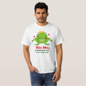 Frog Prince met Kiss Me Tekst mannen S T shirt (Voorkant volledig)