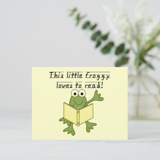 Froggy houdt van T-shirts en cadeautjes lezen Briefkaart (Staand voorkant)