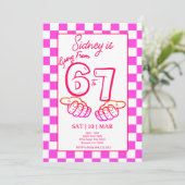 From 6 to 7 Meme Birthday Invitation Checkerboard (Debout devant)