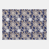 Frosty Gold Trimmed Snowflakes Wrapt Paper she (Voorkant 3)