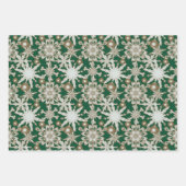 Frosty Gold Trimmed Snowflakes Wrapt Paper she (Voorkant 2)