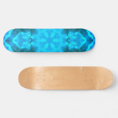 Frosty Ice Blue Snowflake Kaleidoscope Patroon Skateboard (Horizontaal)