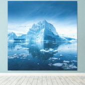 Frozen Majesty -  Arctische ijsbergscène Canvas Afdruk (Insitu (Houten vloer))