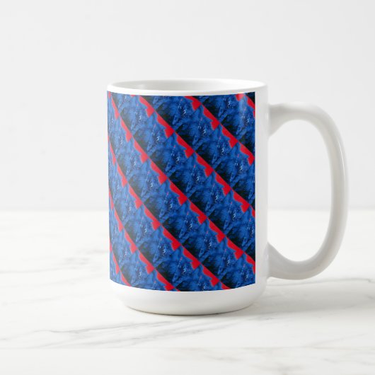 "Frozen Ridge #4 on Red Tiled" Abstrait Design Mug (Droite)