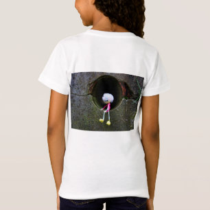 Fubby poppetje dat in een muur zit. t-shirt