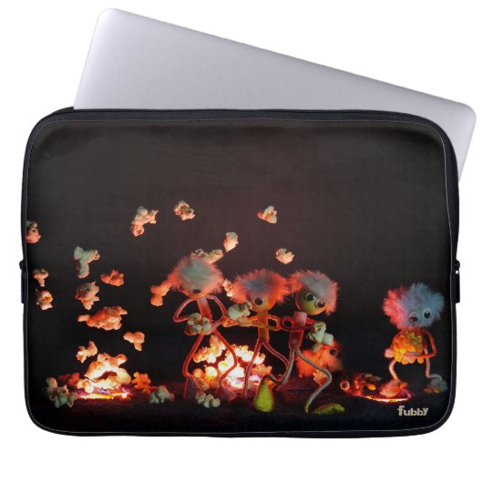 Fubby's bij popcorn explosie uit lava gaten. laptop sleeve (Voorkant)