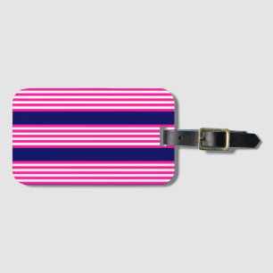 Fuchsia en white vijf strepen patroon met blauw bagagelabel