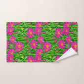 Fuchsia Fleurs sauvages roses dans un champ (Serviette à main)