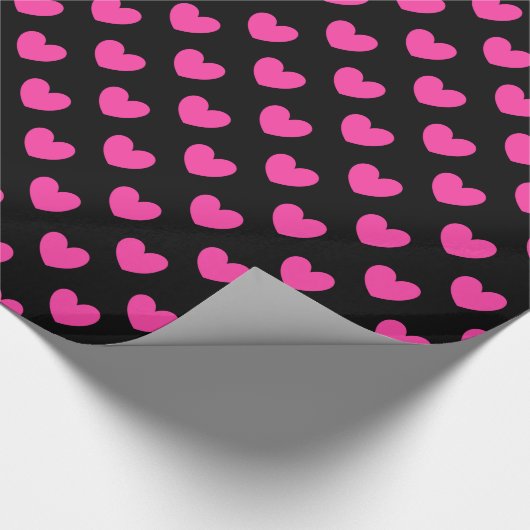 Fuchsia roze polka harten zwart cadeaupapier (Hoek)