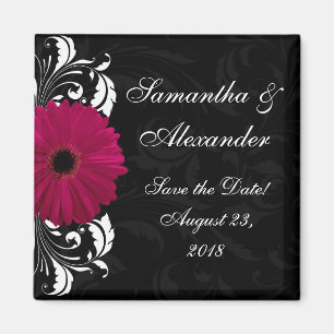 Fuchsia Scroll Gerbera Daisy w/Black en White Magneet
