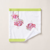 Fuchsias exotiques sur un ensemble de serviettes d (Gant de toilette)